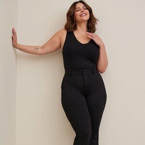 Torrid - Foxy V-Neck Tank in Deep Black​​​​​​​​